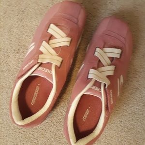 Skechers sneakers